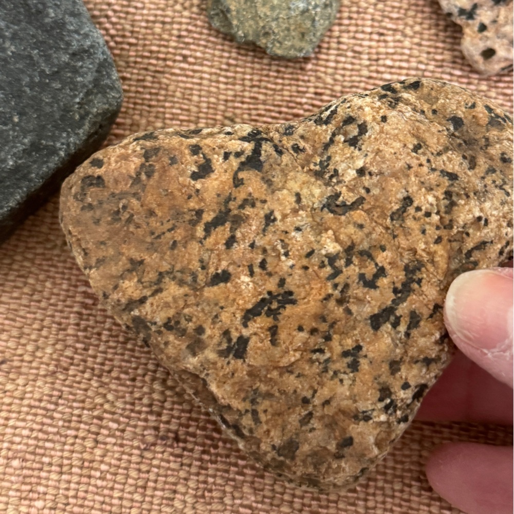 8 Heart Shaped Rocks - Picture 9 of 15